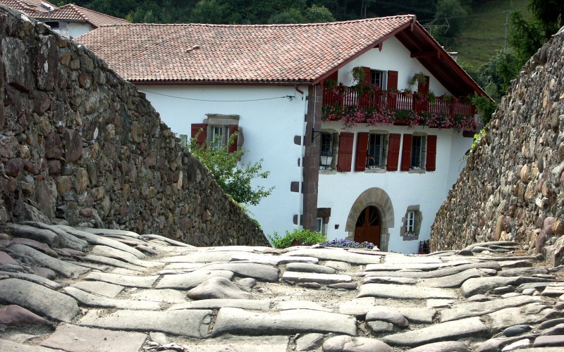 Découverte confort du Pays Basque par le GR10