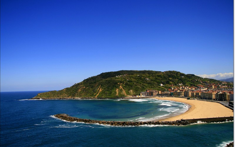 Spanish Basque coast:  where Ocean and mountains become one