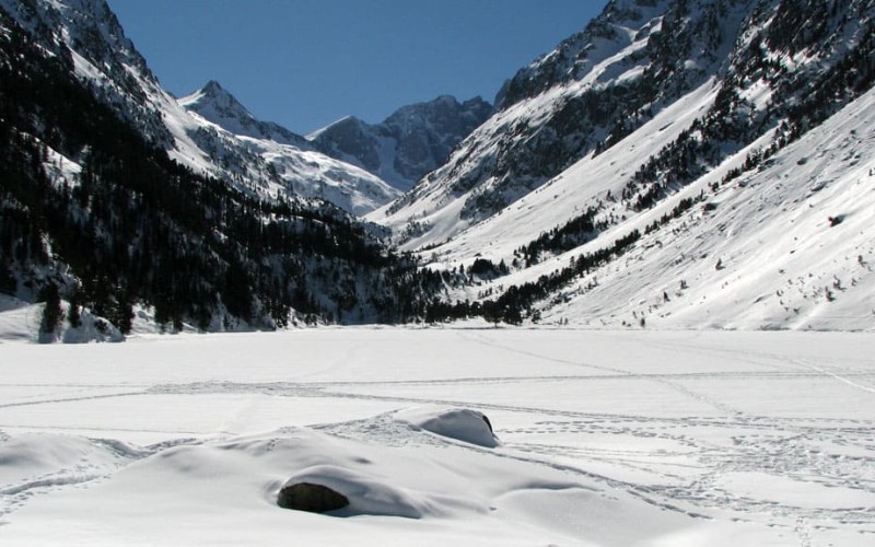 Cauterets-Gavarnie : the gem of Central Pyrenees and UNESCO World Heritage, with snowshoes