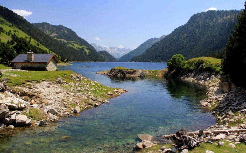 Discovering in comfort the Pyrenees National Park through the GR10 : East part