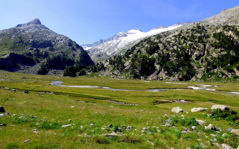 Tour de l'Aneto et Encantats : Du toit des Pyrénées au pays des 1000 lacs