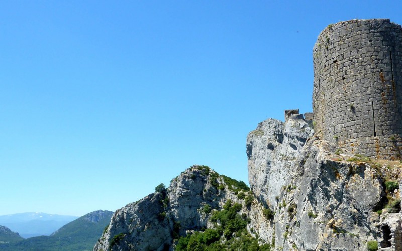 Cathar Castles in the Pyrenees, from Quéribus to Quillan